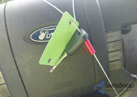 2004 Ford F-150 Lariat/Xl/Xlt z USA, uszkodzony, nr VIN 1FTPX12534NC68252